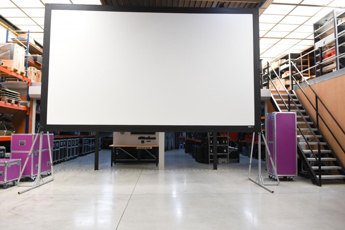 350'' fast fold projection screen with complete kit frame and front screen 