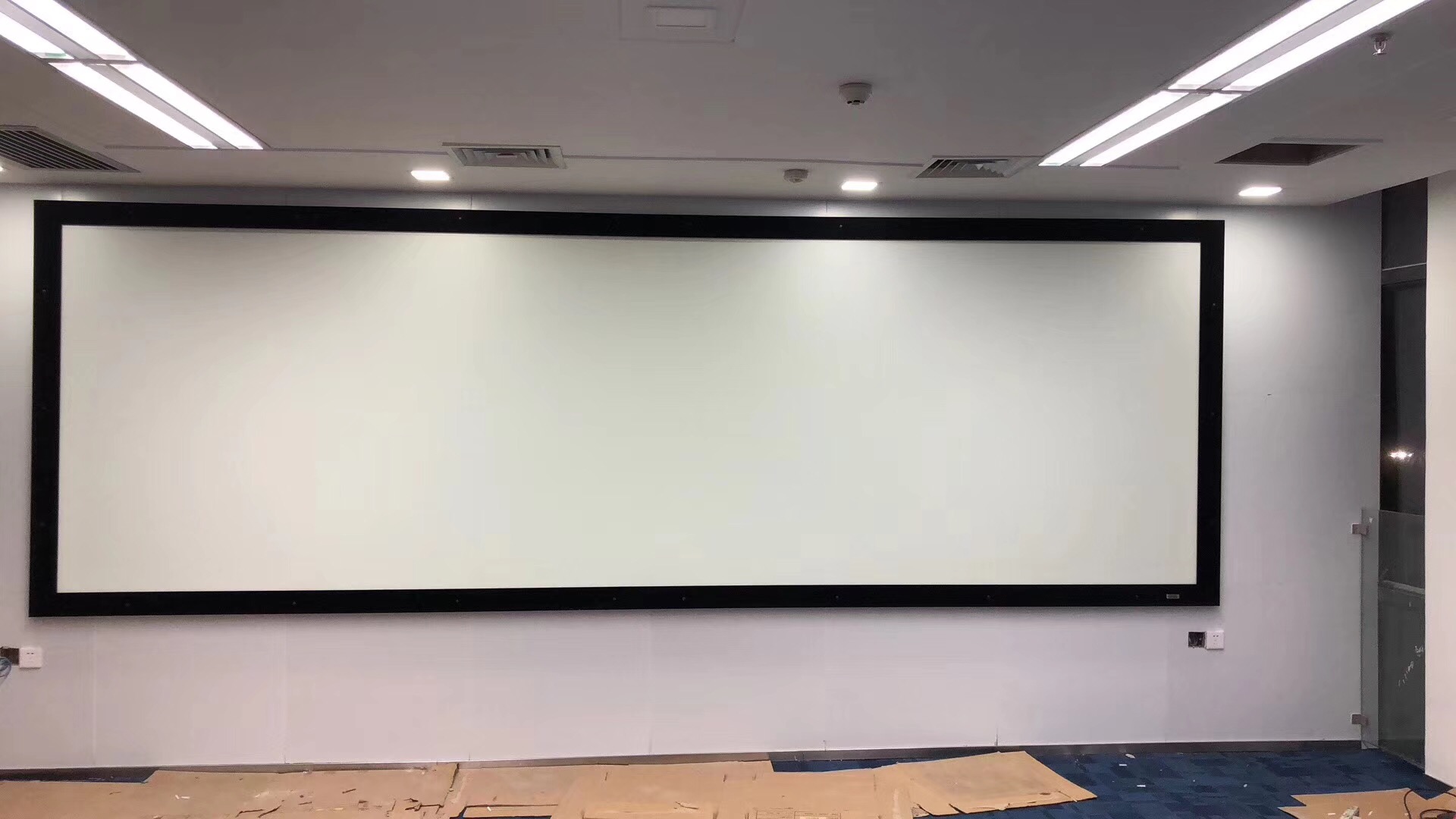 150'' Fixed Frame Projection Screen Wall Mount Projector Screen with high contrast 