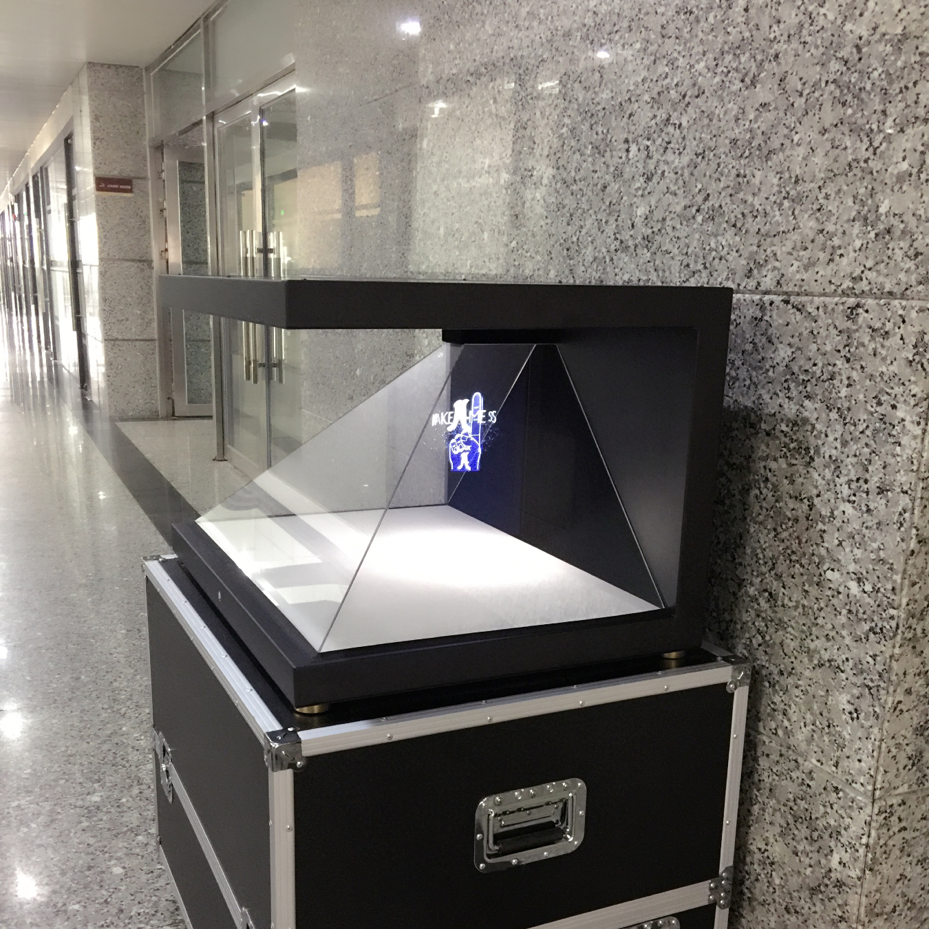 270°FULL HD 3D Holographic Pyramid Display Showcase for jewelry