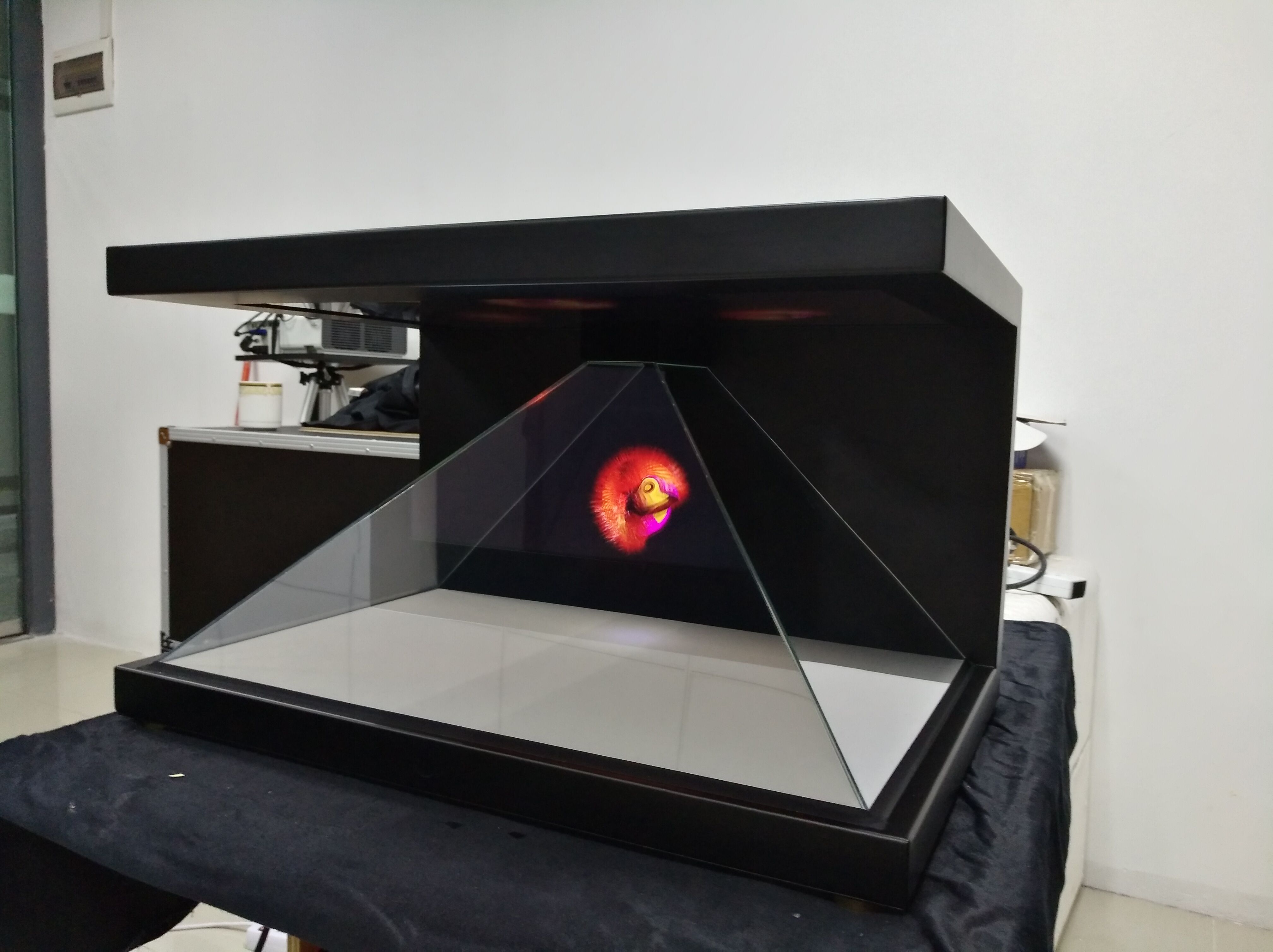 Wholesale 270° Stunning 3D Holographic Pyramid Display Showcase 